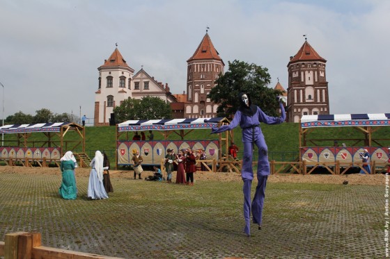 Festival-Naslediye-vekov-v-Mire-2013-05