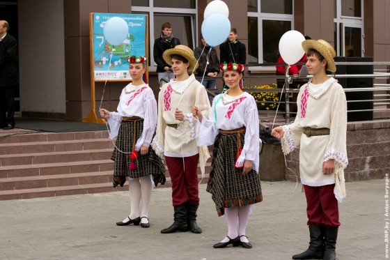 Perviy-Semeyniy-open-air-V-centre-Evropi-10